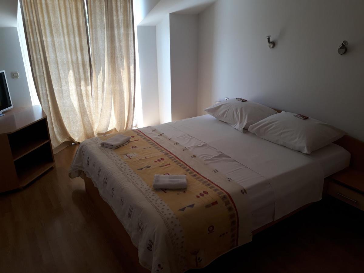 Apartment Ivana ヴィガニ エクステリア 写真